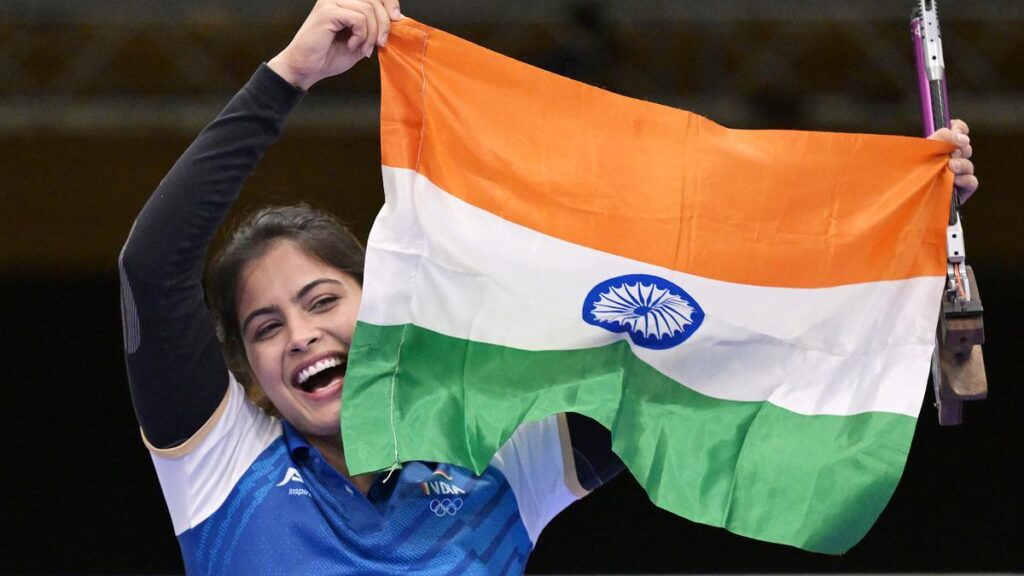 Manu Bhaker with Indian Flag