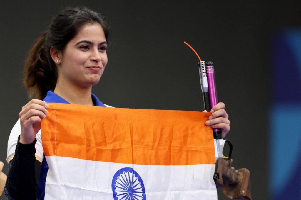 Manu Bhaker with Indian Flag