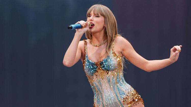 Taylor Swift fan books 191 hotel rooms to help out fellow Swifties with New Orleans show as hotel scams