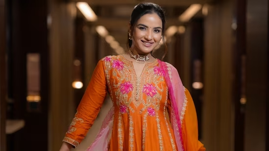 Having grown up in Kota, Rajasthan, Jasmine Bhasin, who now lives in Mumbai, shares that Diwali reminds her of home and evokes nostalgia.