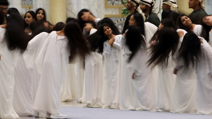 Hair Flipping Al-Ayyala