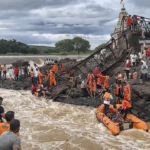 Pune Footbridge Crashes due to heavy crowd