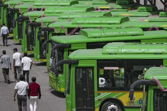 Delhi Launches Saheli Smart Card for Free Bus Rides for Women