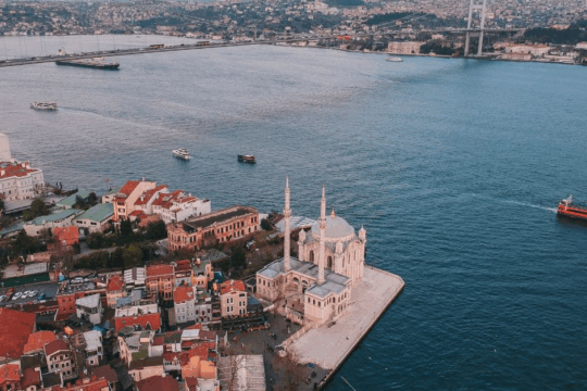 Bering Strait Shipping: Cooperation Amid Political Tensions